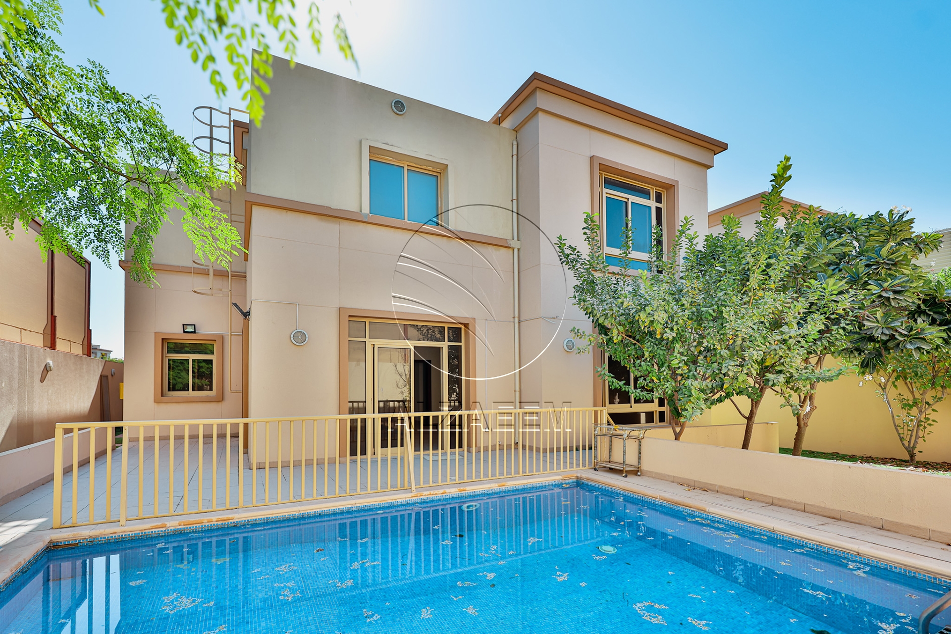 VACANT! Spacious Layout | Double row middle