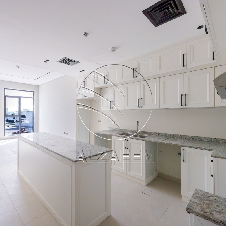 √ Move in Ready | Corner Layout | Prime Location √
