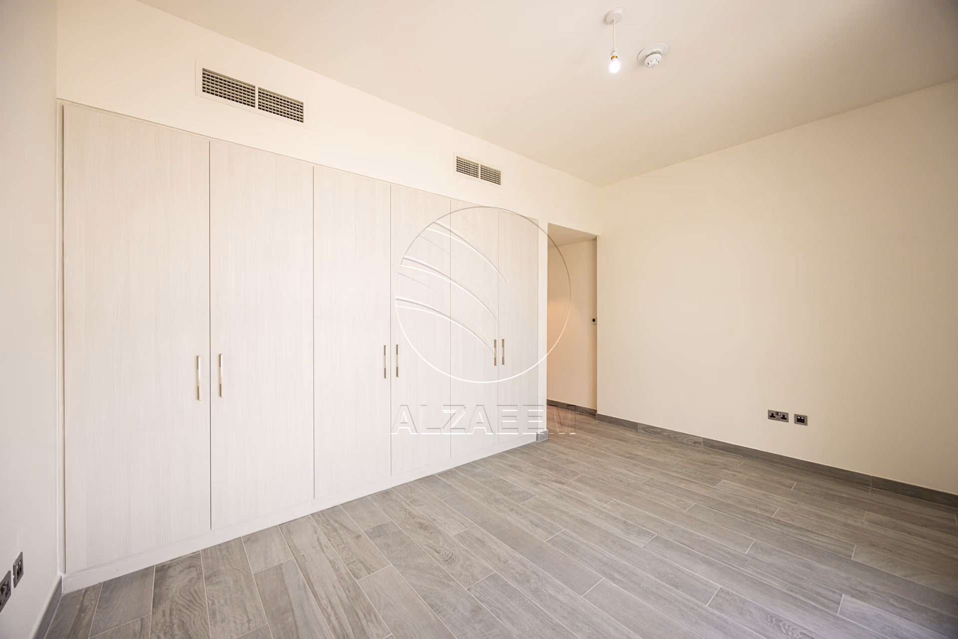 VACANT 3BR TH | Prime Location | NEW Family Home!