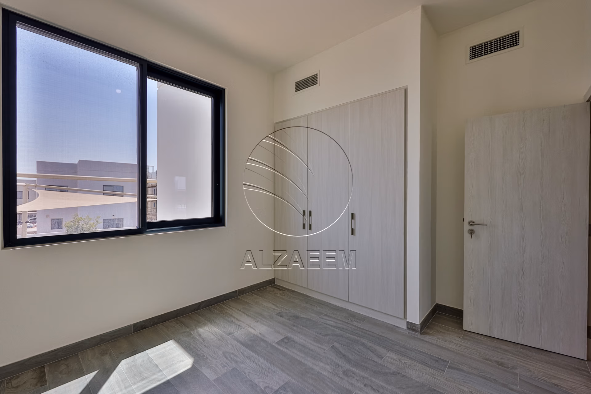 Double Row | Mid Unit | A New Family Home!