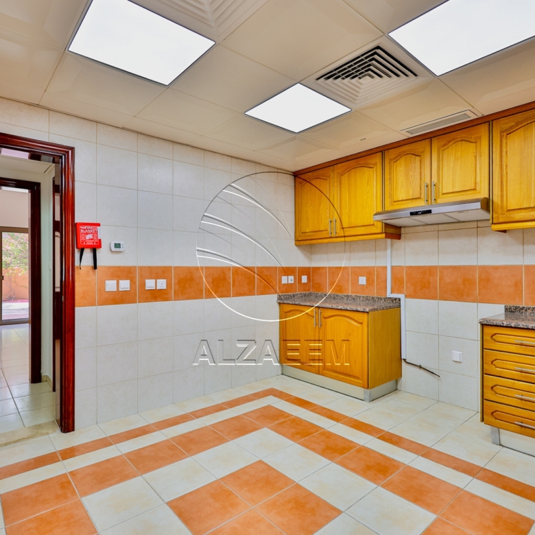 √Prime Location | UPCOMING | Private Garden√