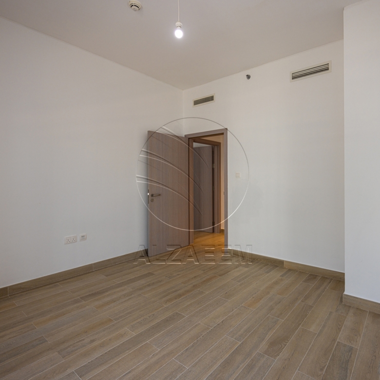 Partial Canal View | High Floor | VACANT