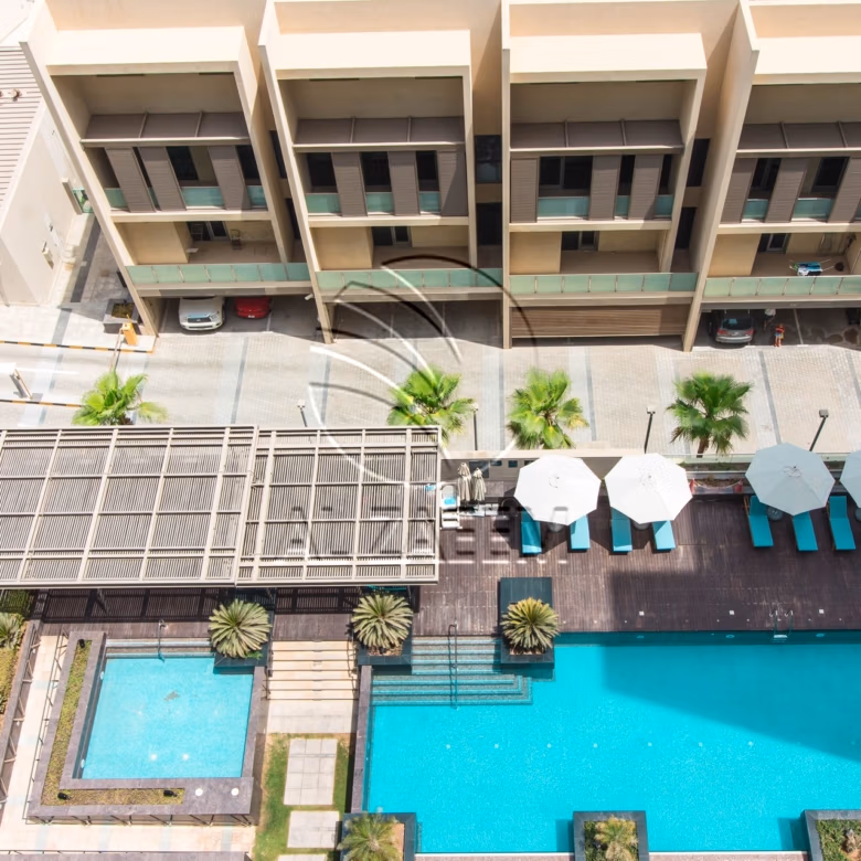 √Exclusive and VACANT | 4 Payments | Canal View√
