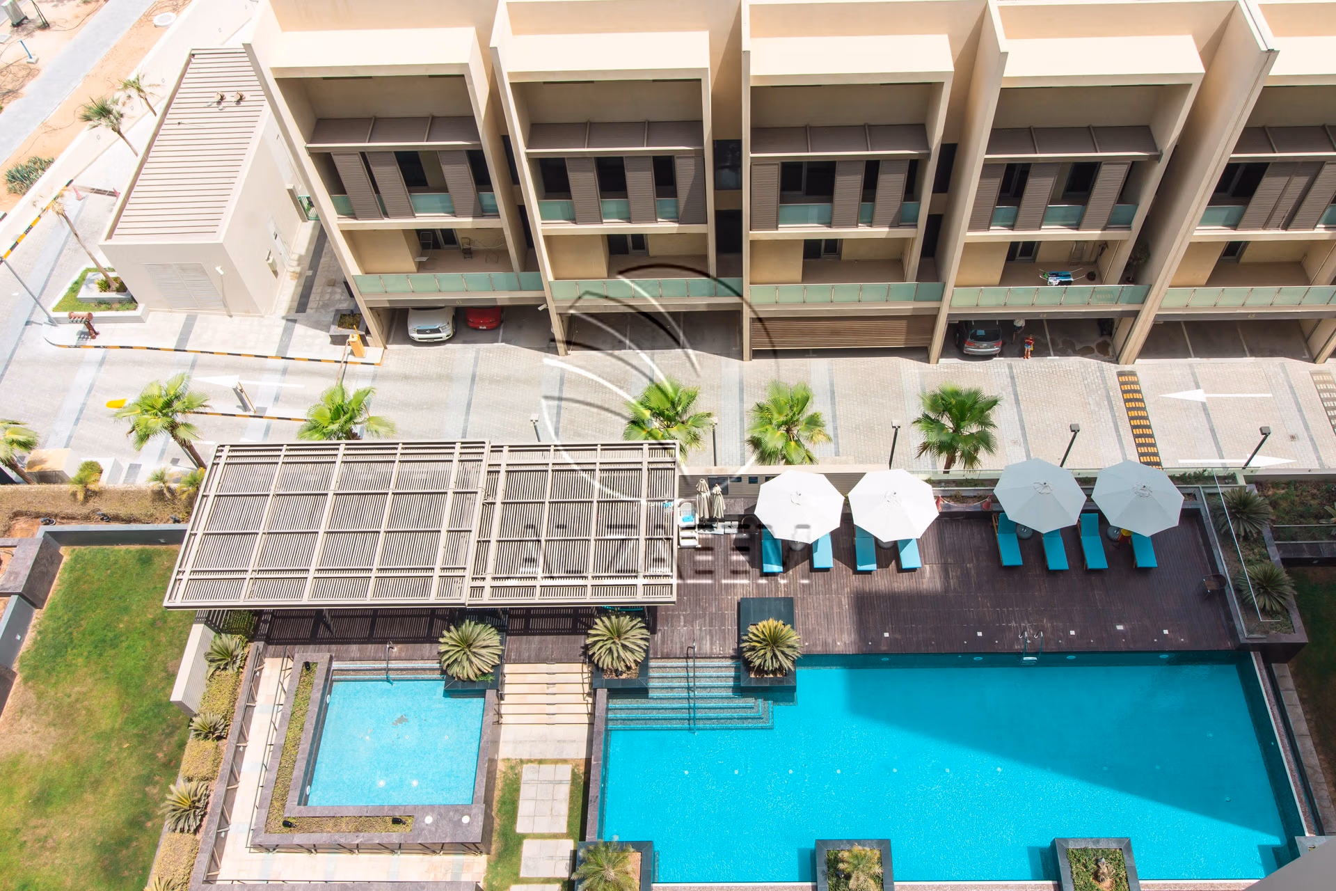 √Exclusive and VACANT | 4 Payments | Canal View√