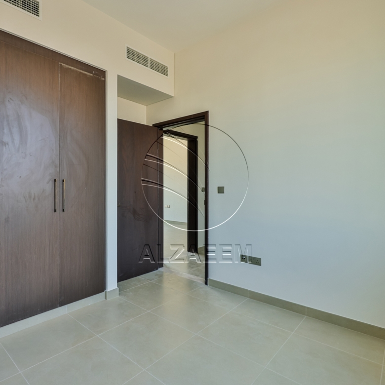 √Single Row! Perfect for End Use | Spacious Area√
