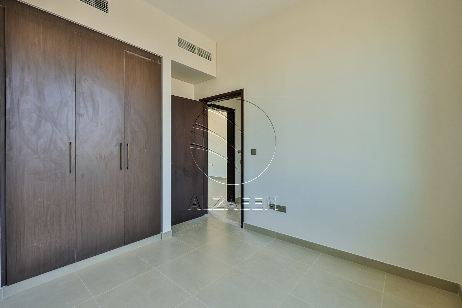 √Single Row! Perfect for End Use | Spacious Area√