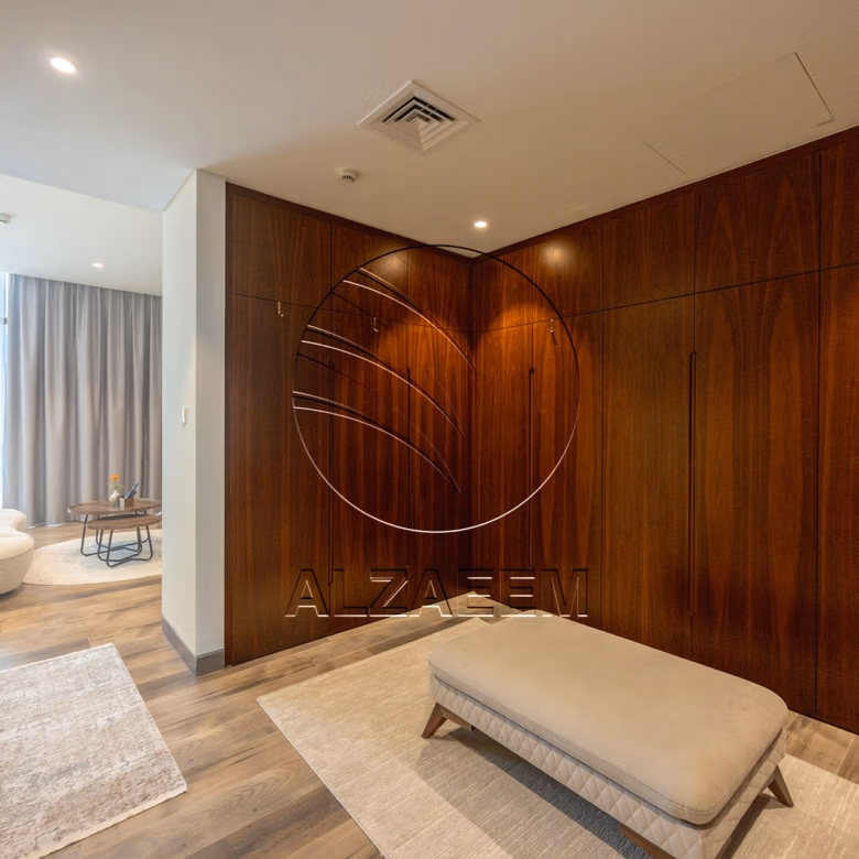 CORNER 5BR Villa with Pool | Landscaped Garden