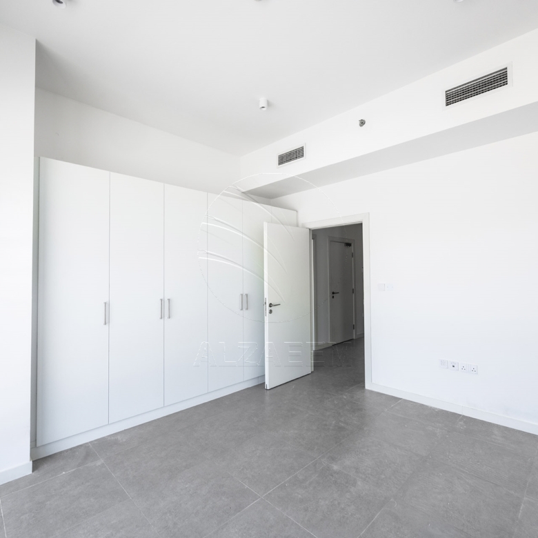 √ EXCLUSIVE | Bright + Spacious | Sea View 2BR+M √
