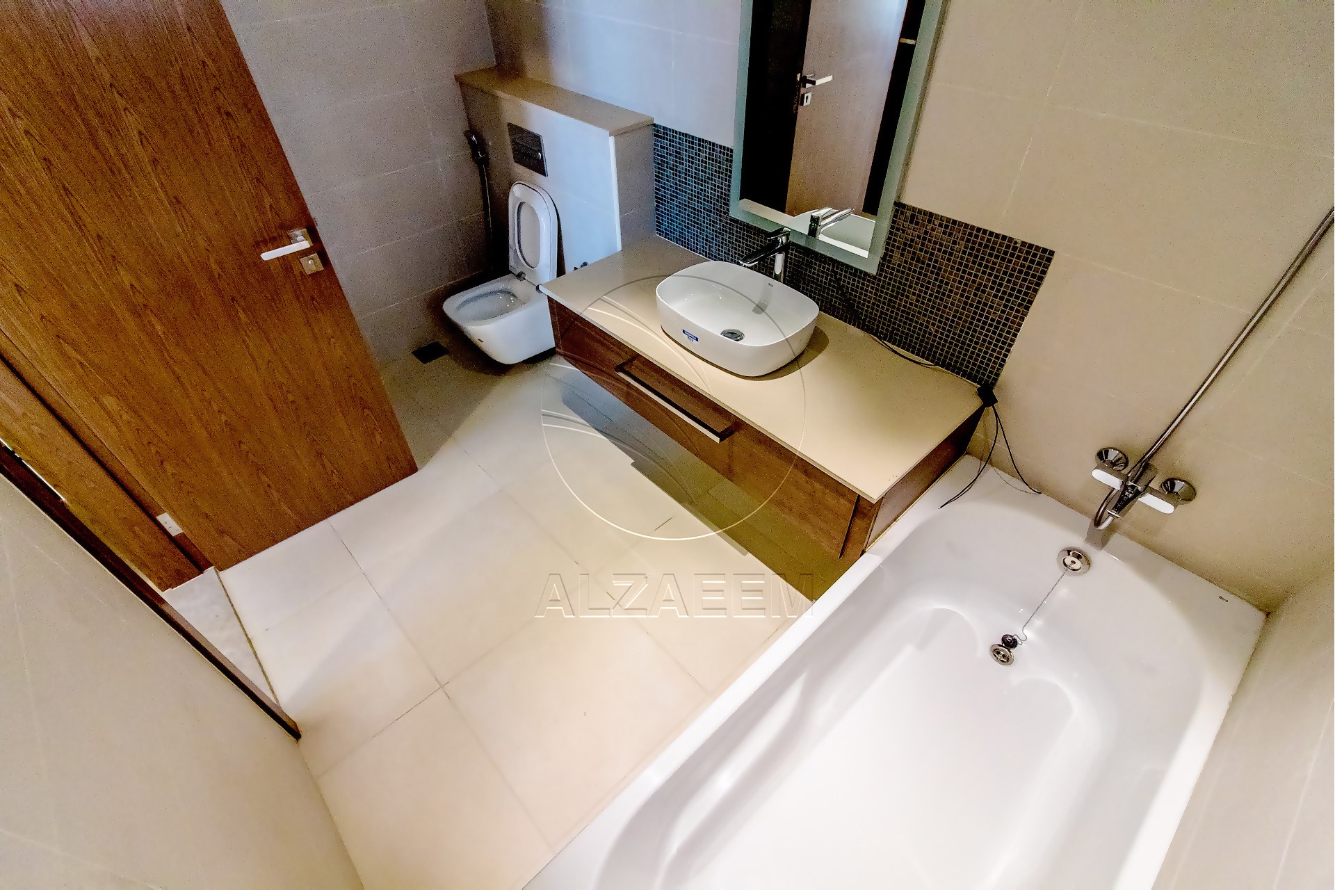 VACANT! 5BR+Maid | Mid Unit-Double Row