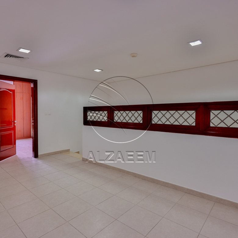 √Prime Location | UPCOMING | Private Garden√