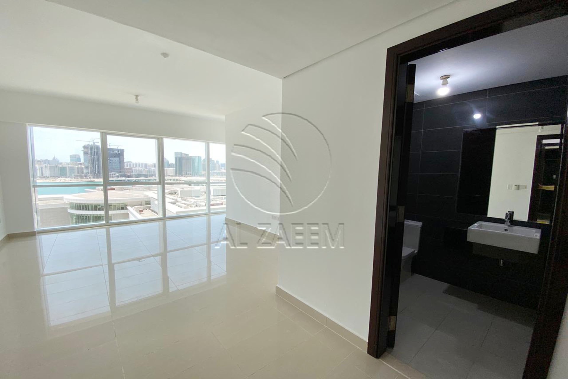 VACANT and Spacious Unit with Marina Views