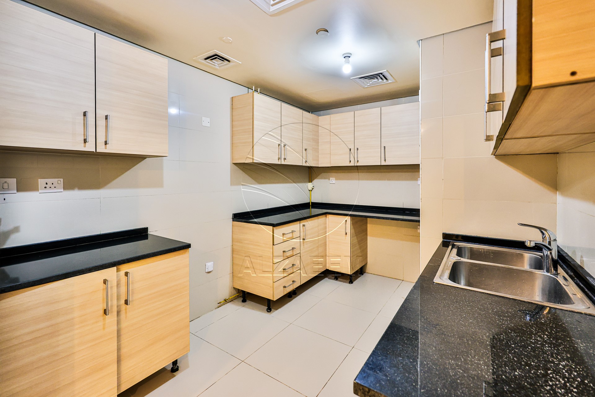 √VACANT- Furnished | Higher Floor | Urban Views√