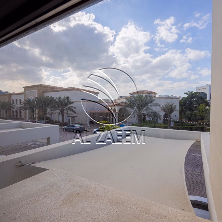 Single Row | Prime Location | VACANT!