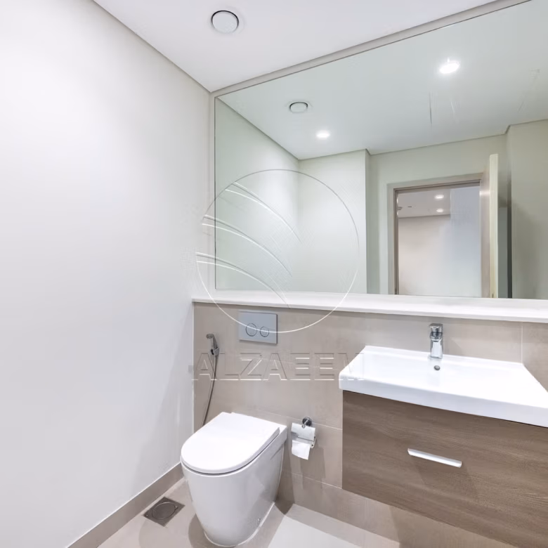 √ TOP FLOOR | Stunning Golf View | 2 Balconies √