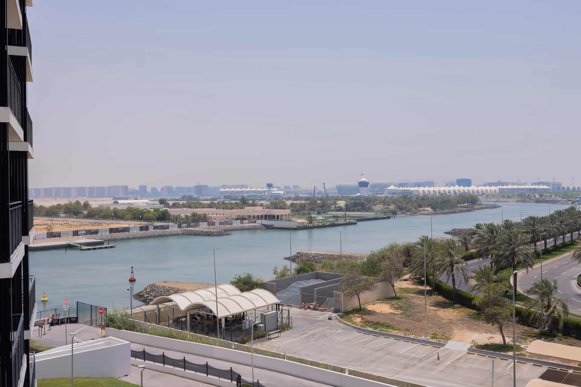 √ Full Canal View | VACANT | Fully Furnished √