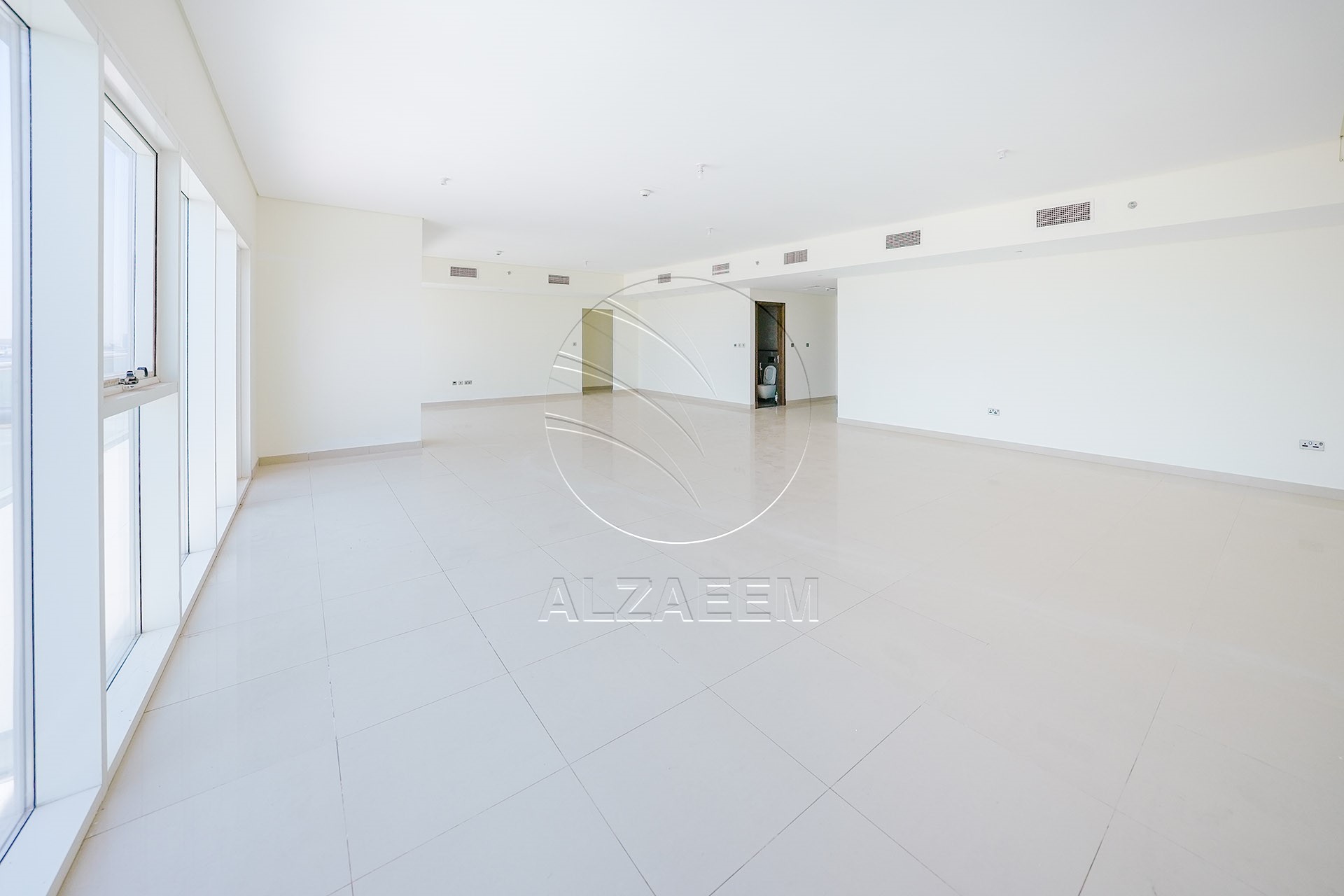 TOP FLOOR | Full Sea View | Move-in Ready