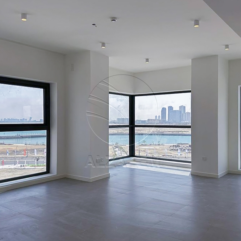 √2BR + Maid | Amazing Sea View | Prime Location√