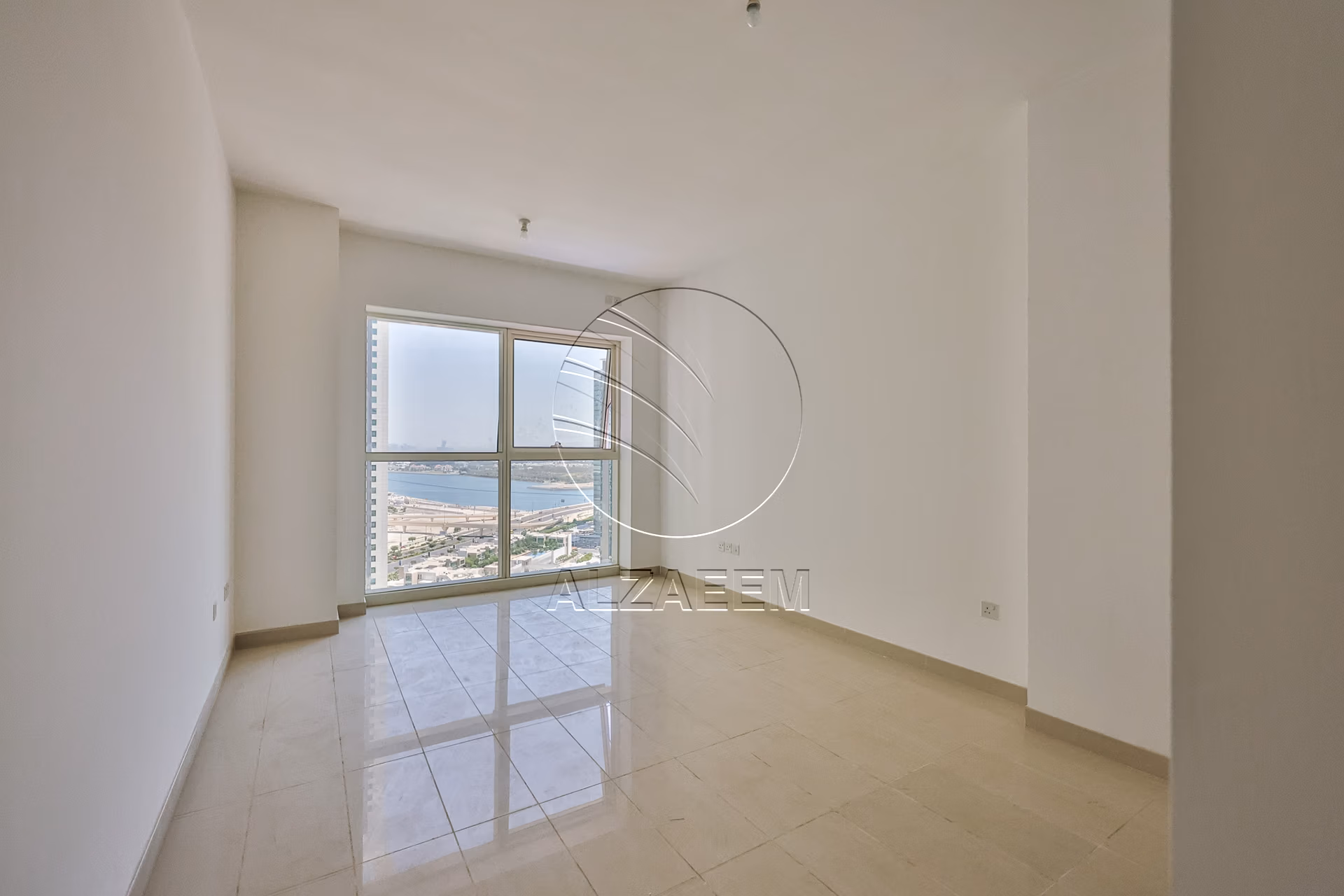 HIGH Level | BIG LAYOUT | Balcony | Open Kitchen