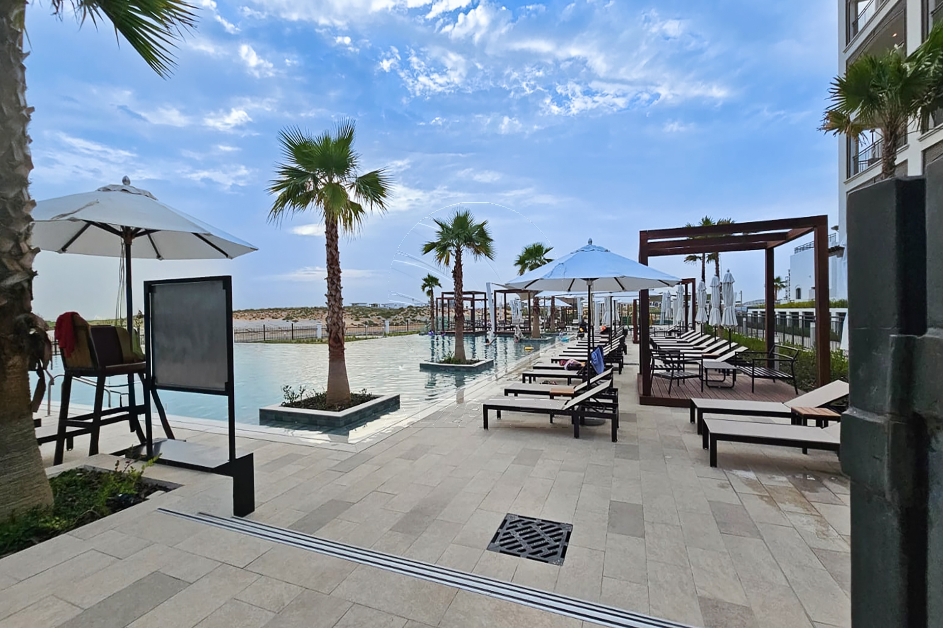 FURNISHED! High Floor | 2+M | Partial Golf View