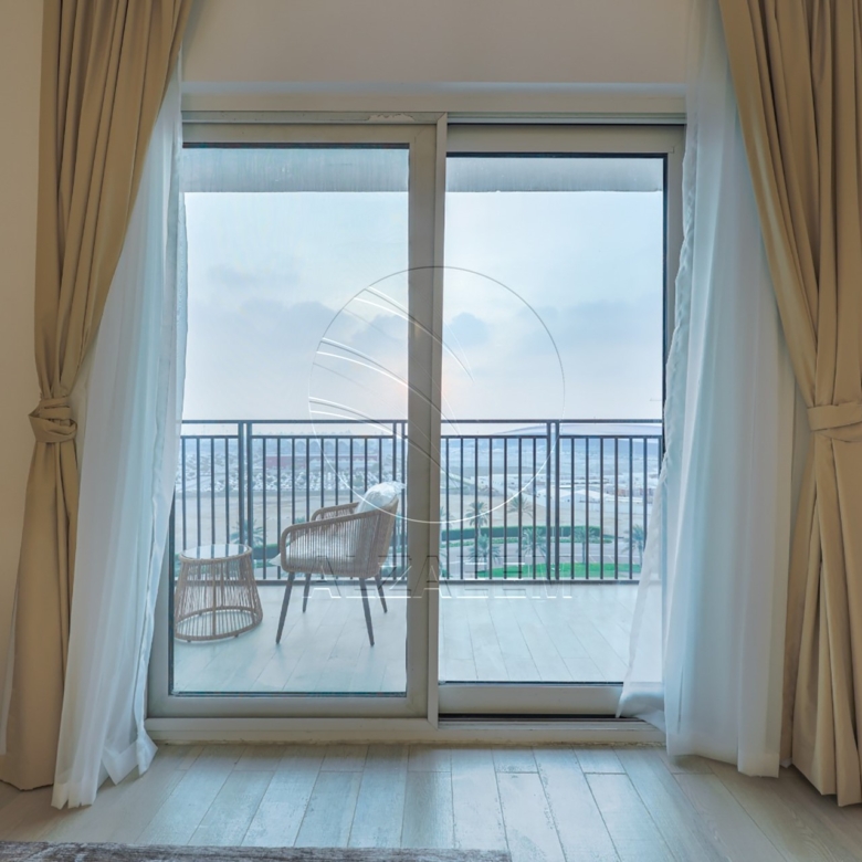 Partial Canal View | Furnished | Up to 3 Payments