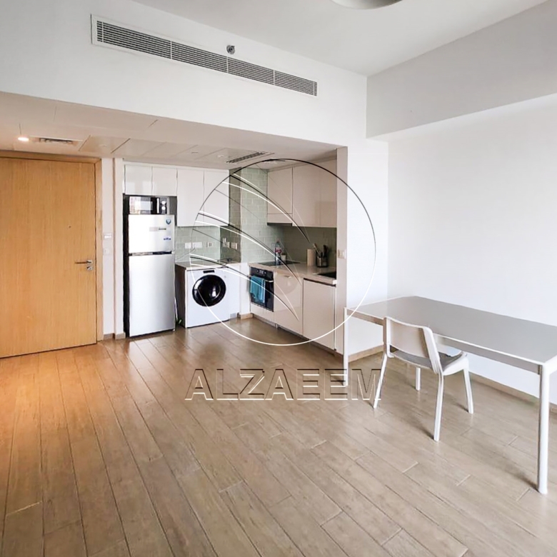 Studio! BIG Balcony ! Higher Level | Huge Layout