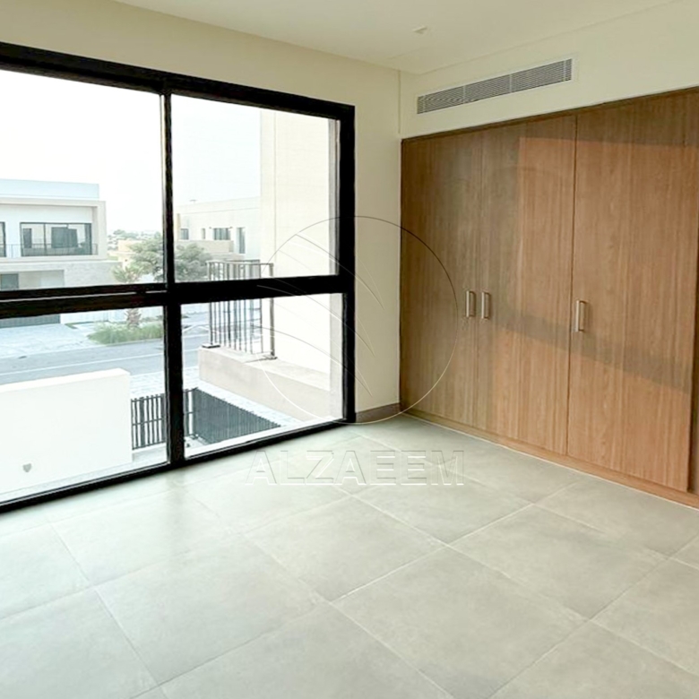 Single Row | Duplex 4BR Villa 4XS | Corner Unit