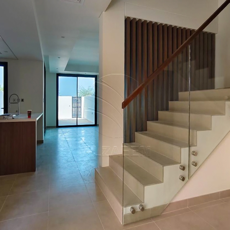 Single Row | Semi Furnished | Near Amenities