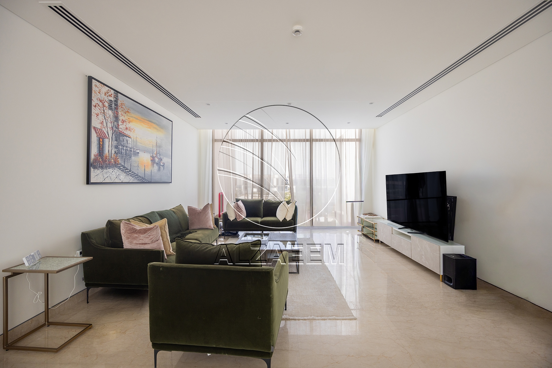 √CORNER 5BR Villa with Pool | Landscaped Garden√