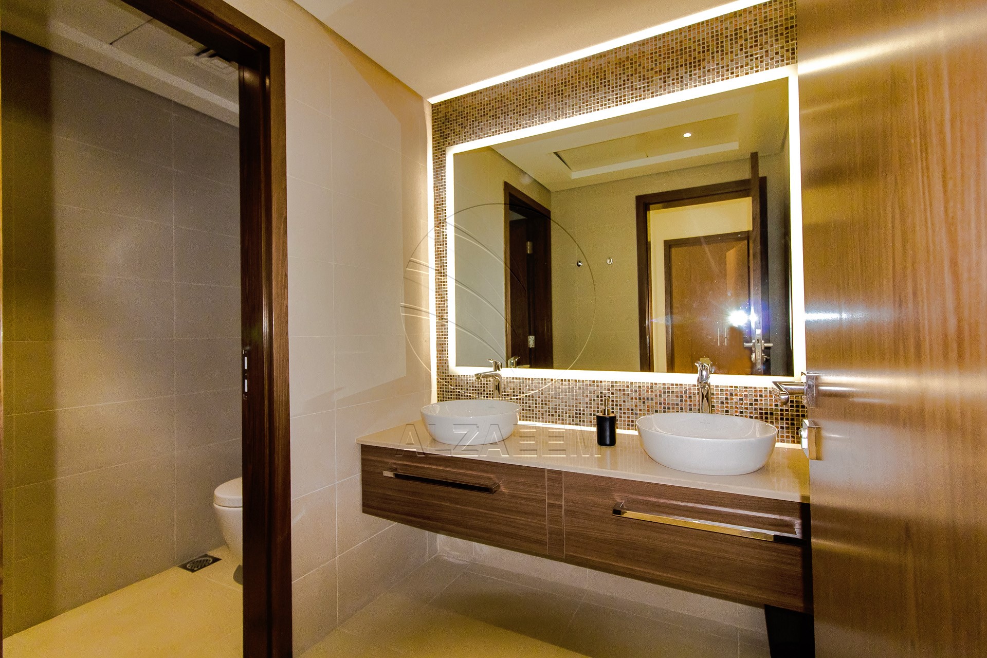 VACANT! 5BR+Maid | Mid Unit-Double Row