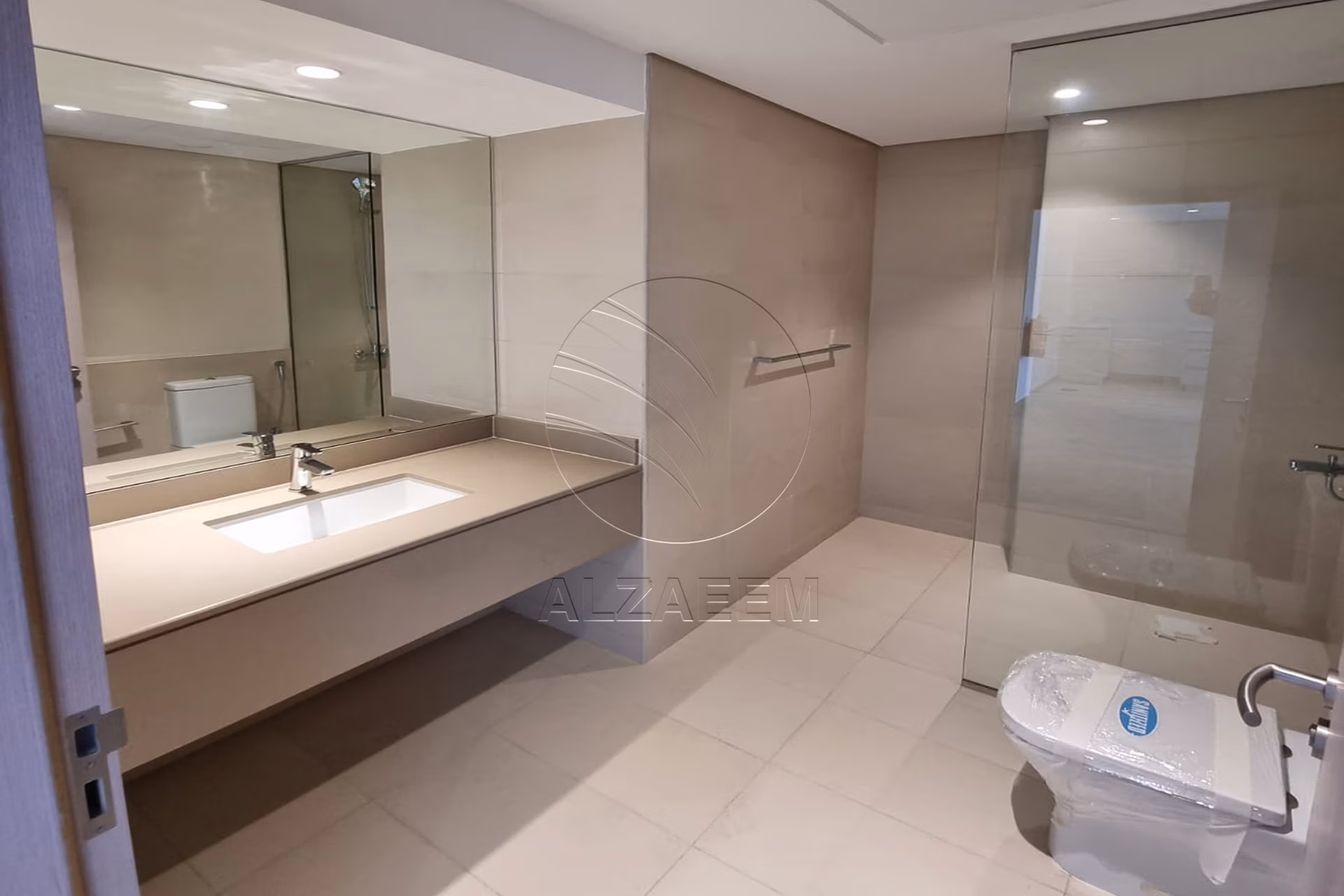 √Hot Deal! FULL CANAL VIEW | Vacant | Big Layout√