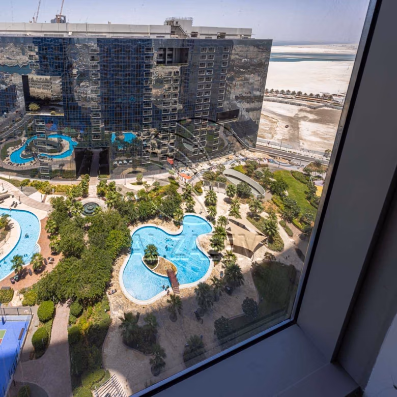 √ Good ROI | Rented |High Floor | Amenity View √