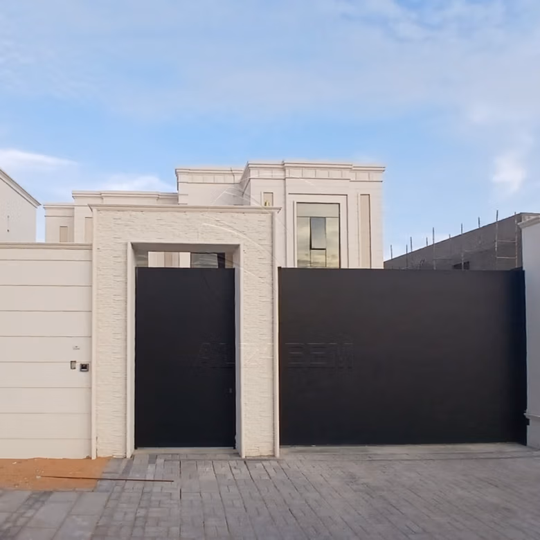 √ Mixed Use Villa | 5 Master Bedrooms | Majlis √
