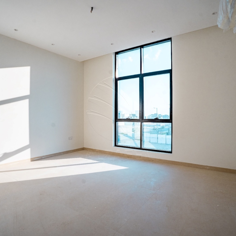 √Single Row l Landscaped l 2Y Maintenance free√