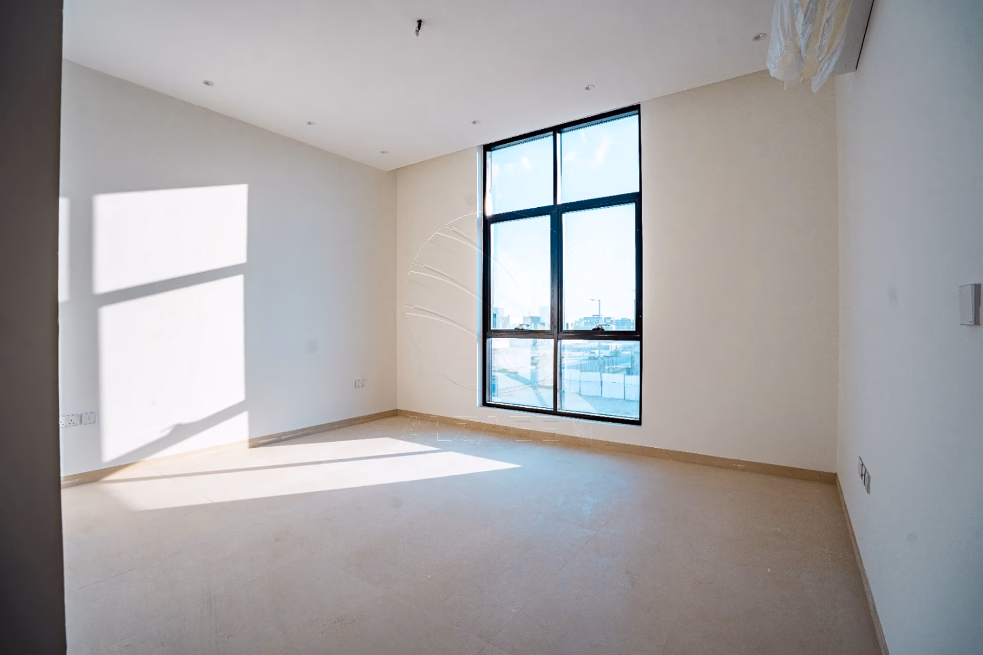 √Single Row l Landscaped l 2Y Maintenance free√