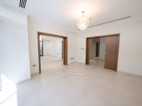 √Single Row Corner | VACANT | Prime Location√