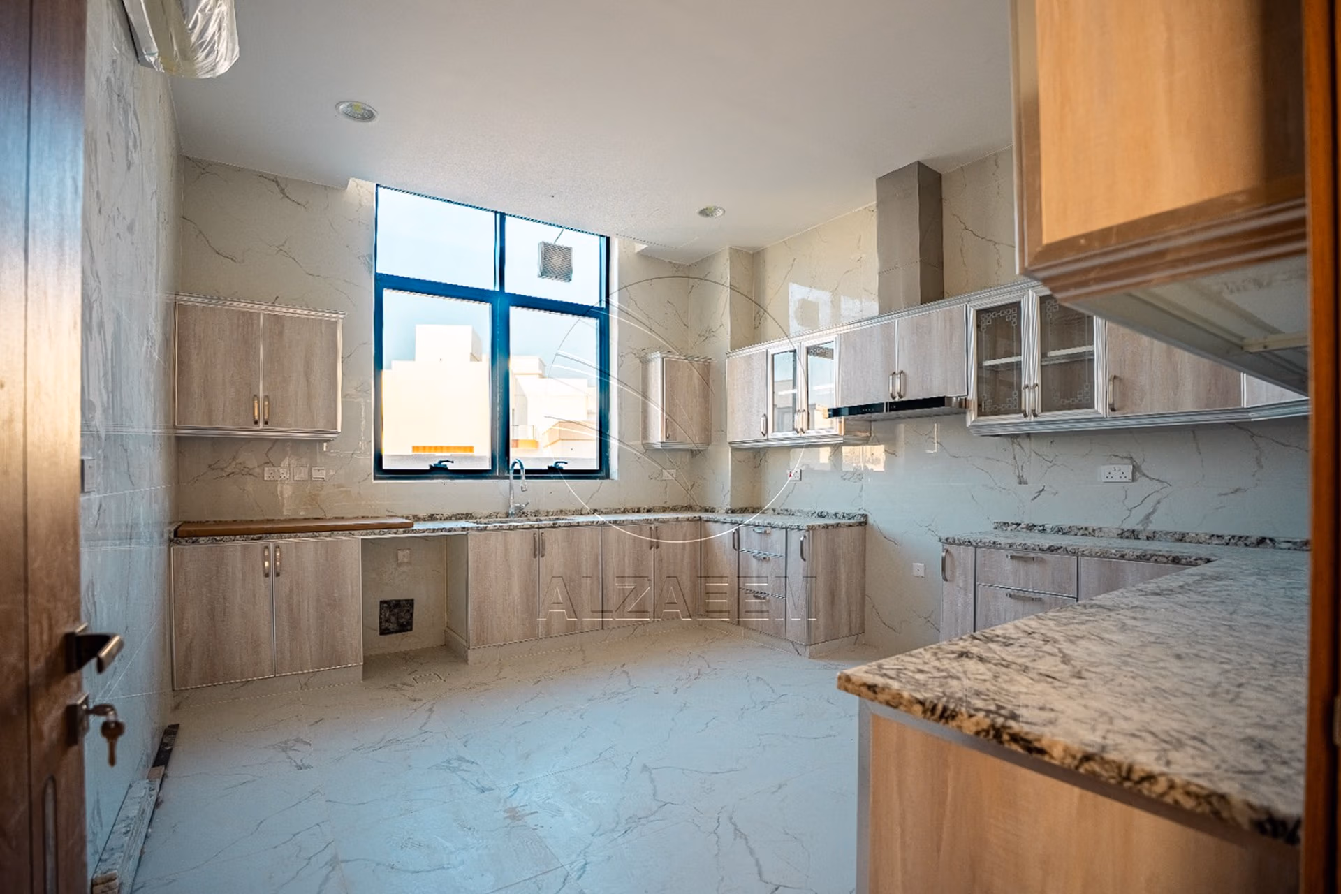 Near Hand Over! Single Row Villa | High Ceiling