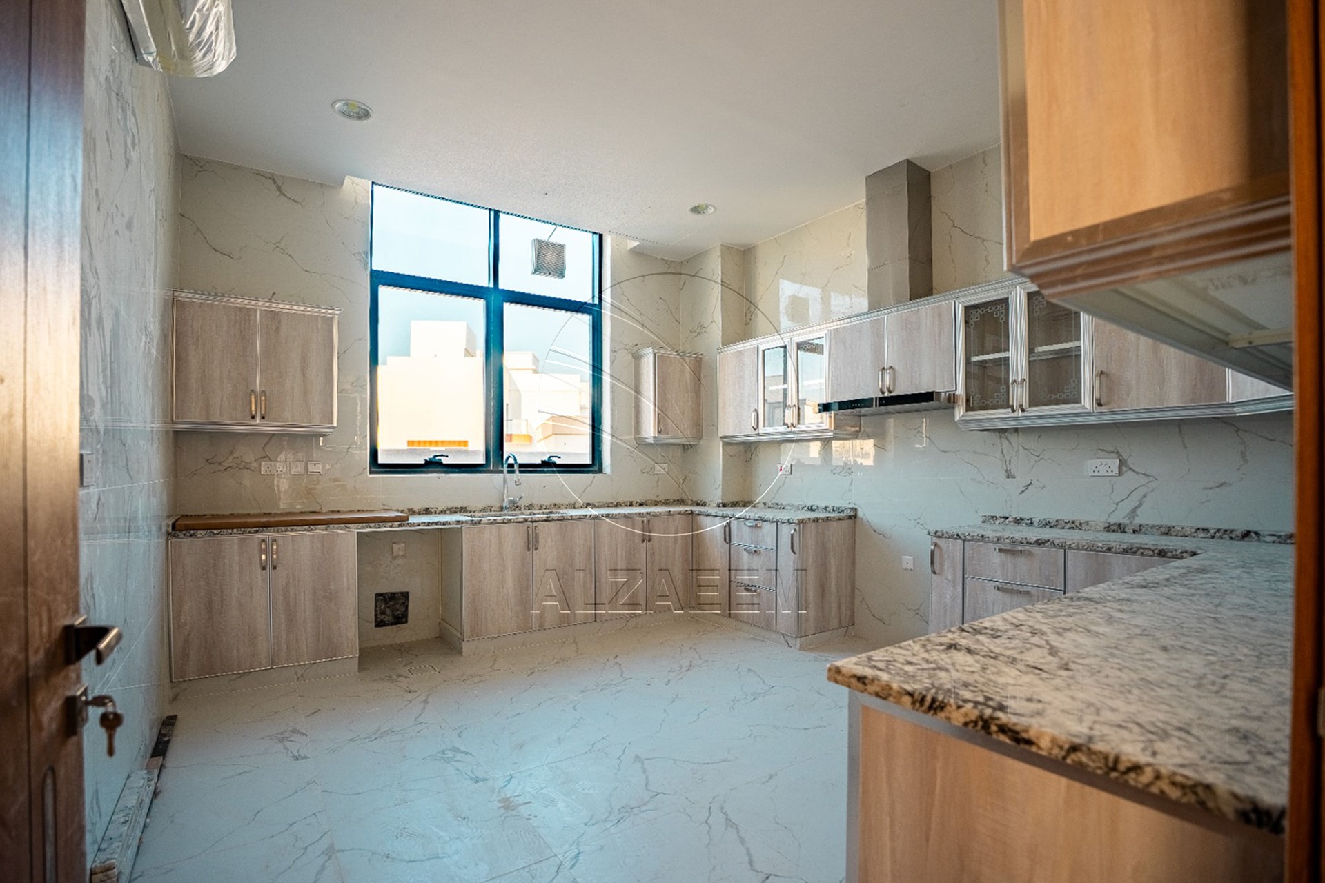 √Near Hand Over! Single Row Villa | High Ceiling√