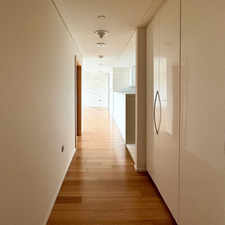 √Modern Living with Private Beach Access | Rented√