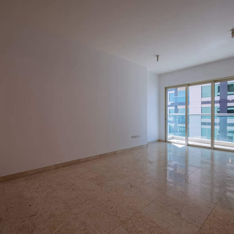 √High Floor | Balcony | Pool and Partial Sea View√