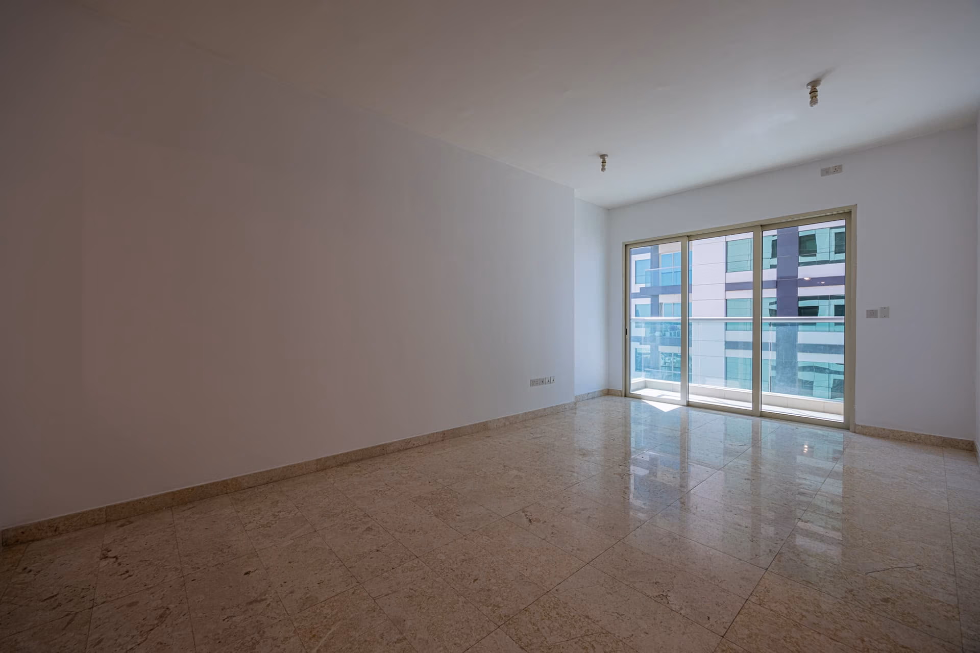 √High Floor | Balcony | Pool and Partial Sea View√