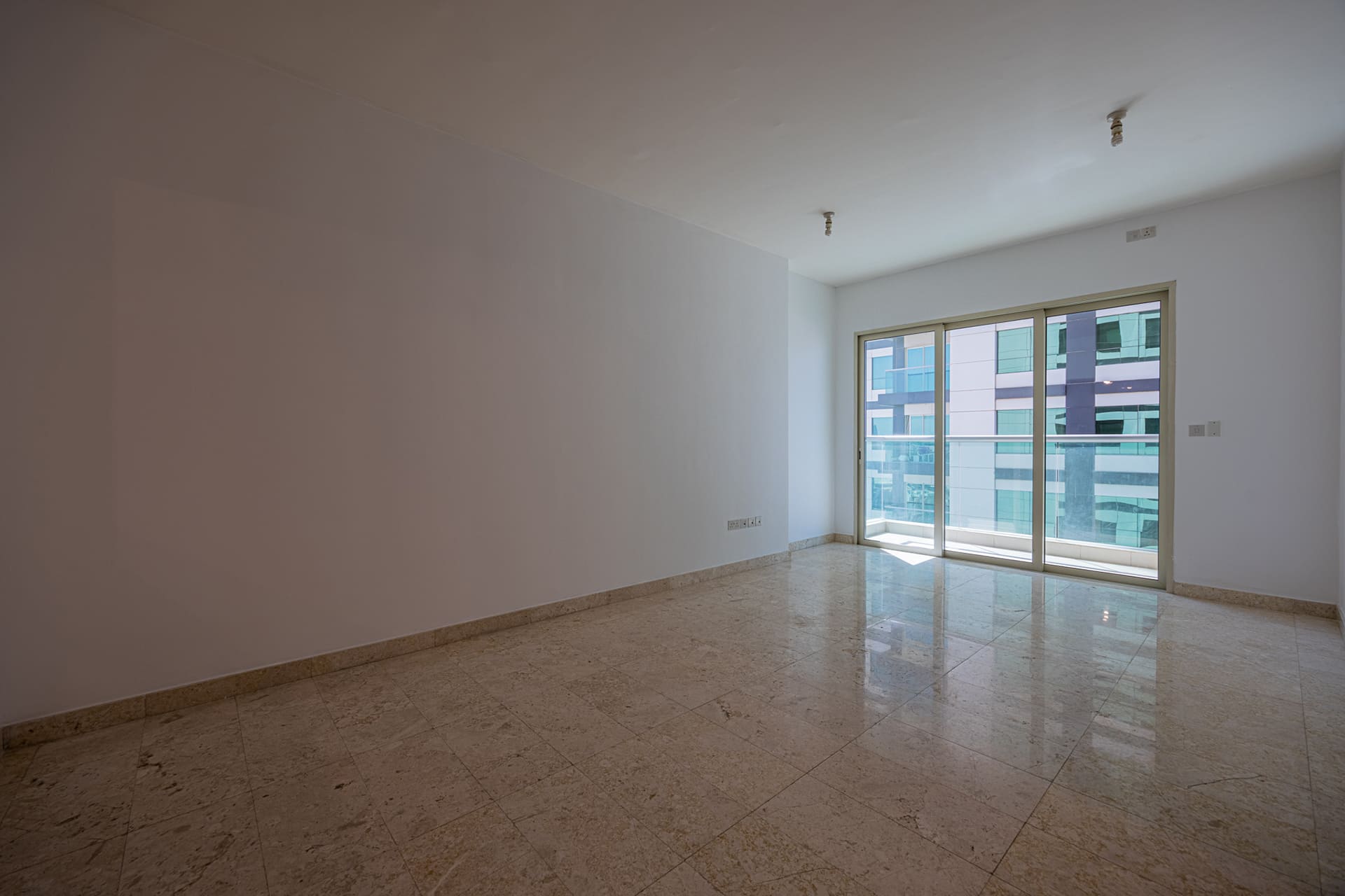 √High Floor | Balcony | Pool and Partial Sea View√