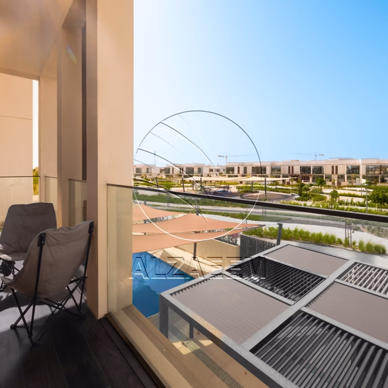 CORNER 5BR Villa with Pool | Landscaped Garden