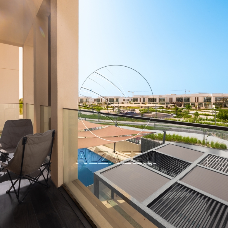√CORNER 5BR Villa with Pool | Landscaped Garden√