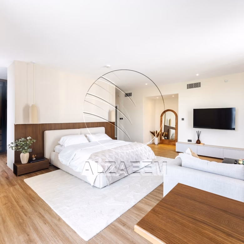 VACANT! 4BR Penthouse | Luxury Living