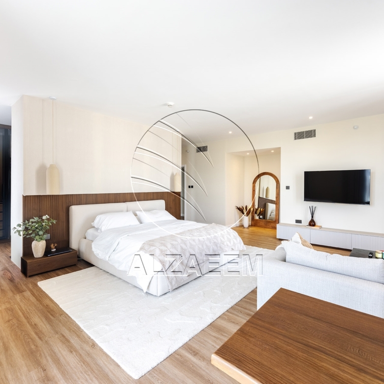 VACANT! 4BR Penthouse | Luxury Living