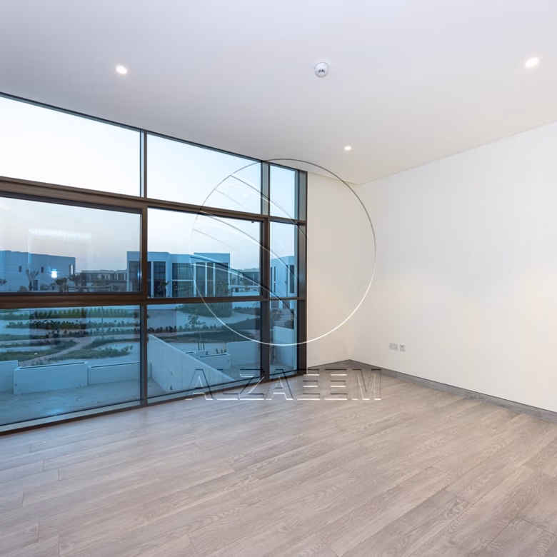 √Standard SR TH -Modified | Extended Living Room√