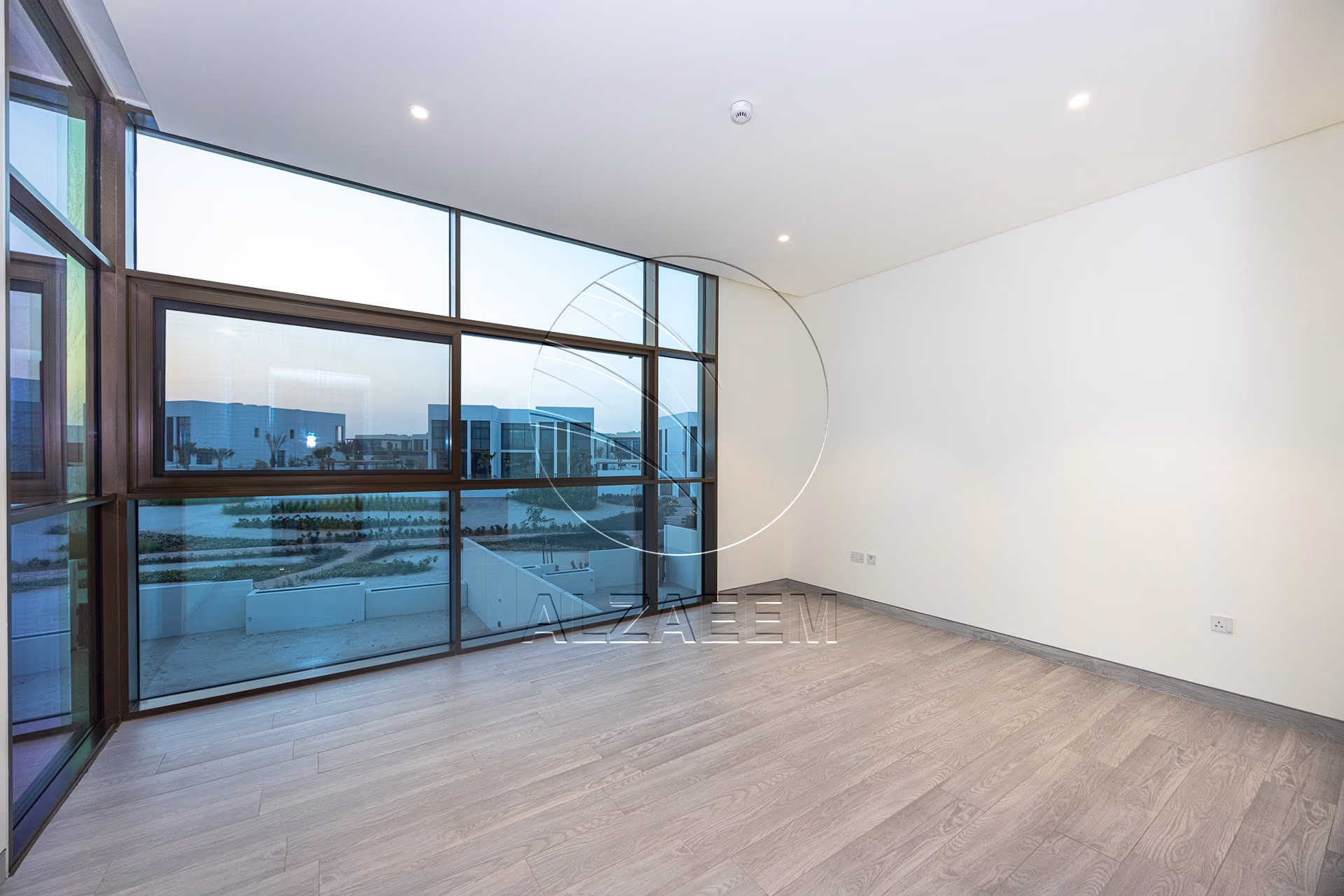 √Standard SR TH -Modified | Extended Living Room√