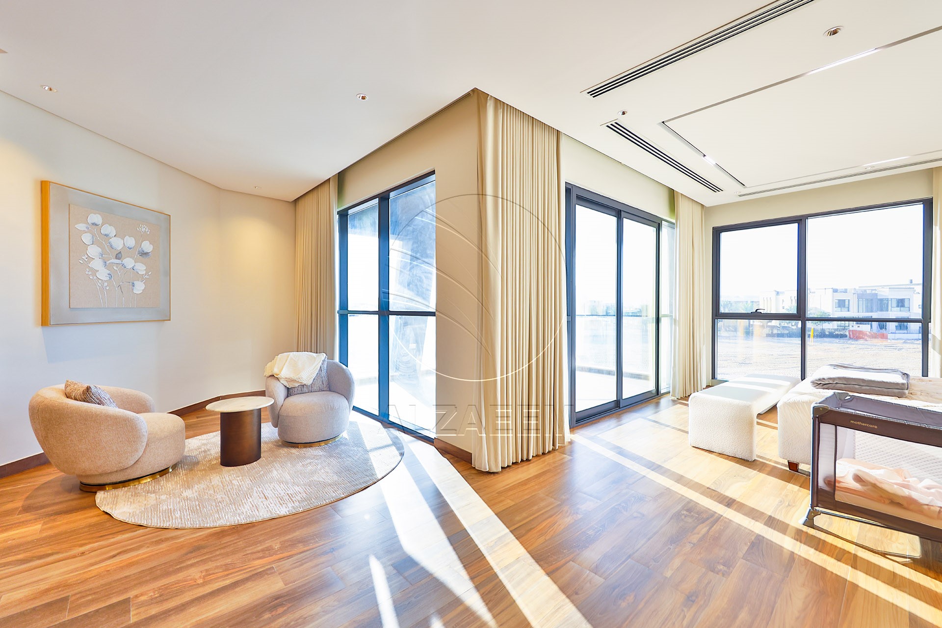 √ Single Row End | High Ceiling | Luxury Living √