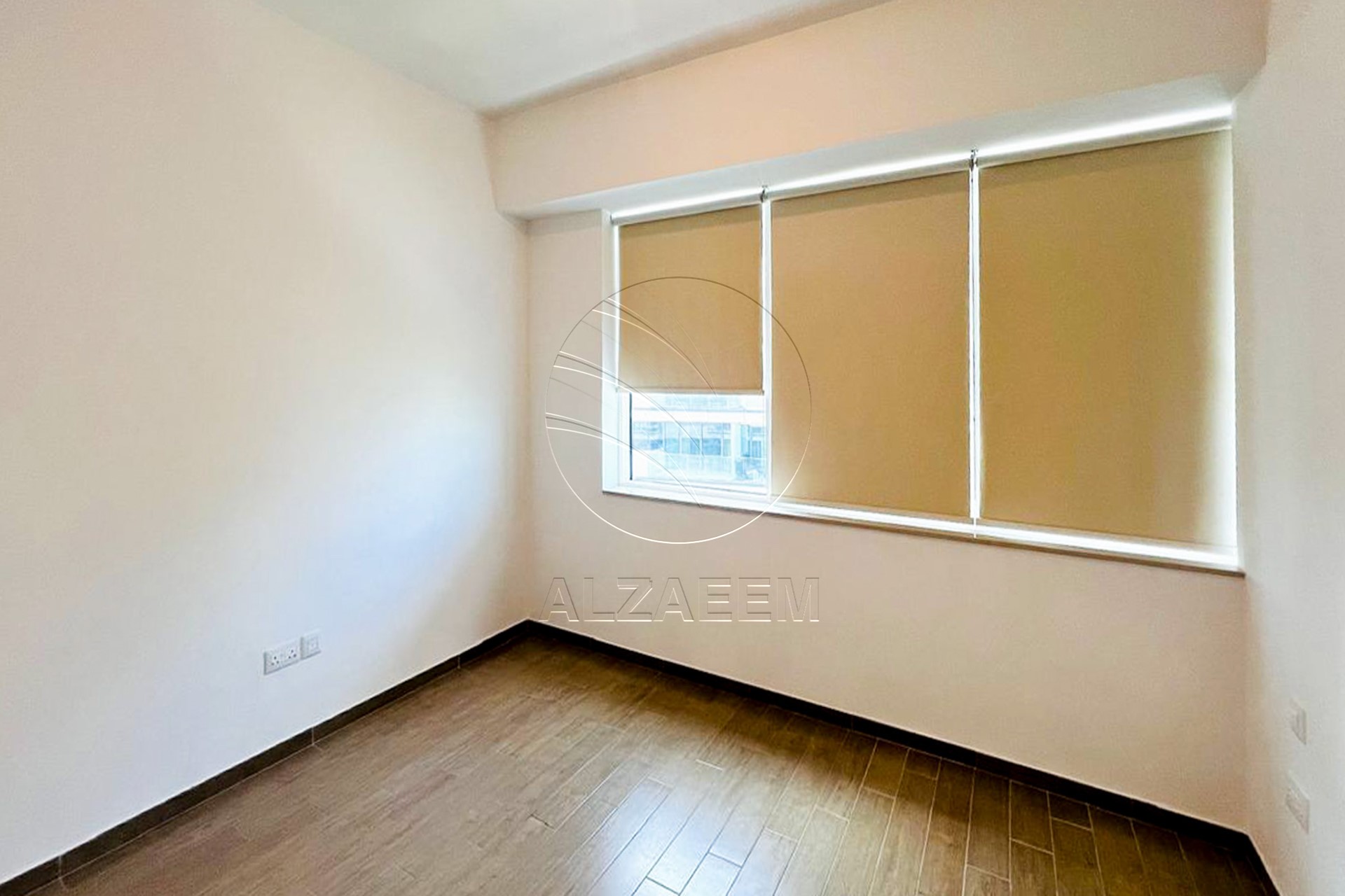 VACANT | High Floor | Partial Sea and Golf view