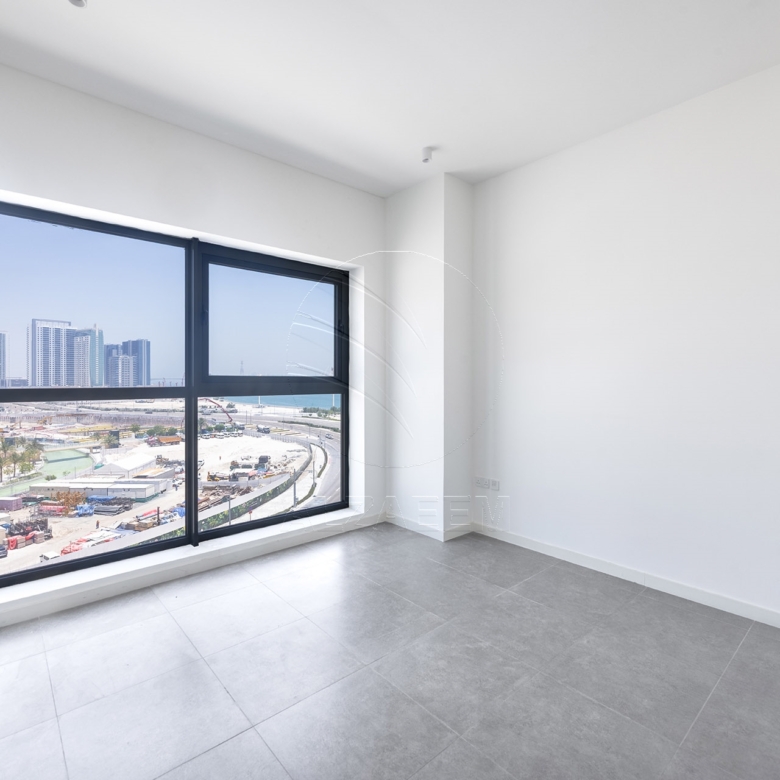 √ EXCLUSIVE | Bright + Spacious | Sea View 2BR+M √